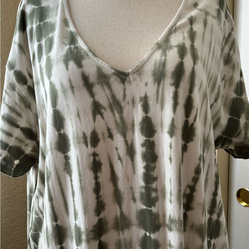 Crescent Drive Tie Dye V-Neck Short Sleeve Maxi Dress - Picture 2 of 4